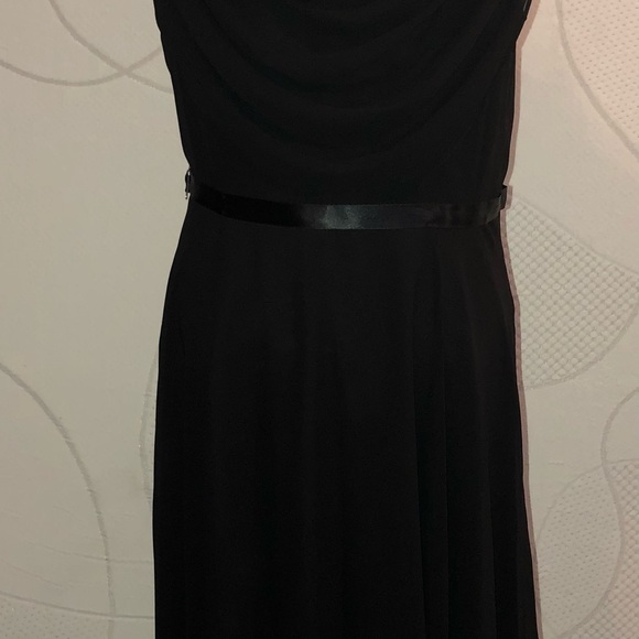 Little black dress again, drop back and front - Picture 3 of 7